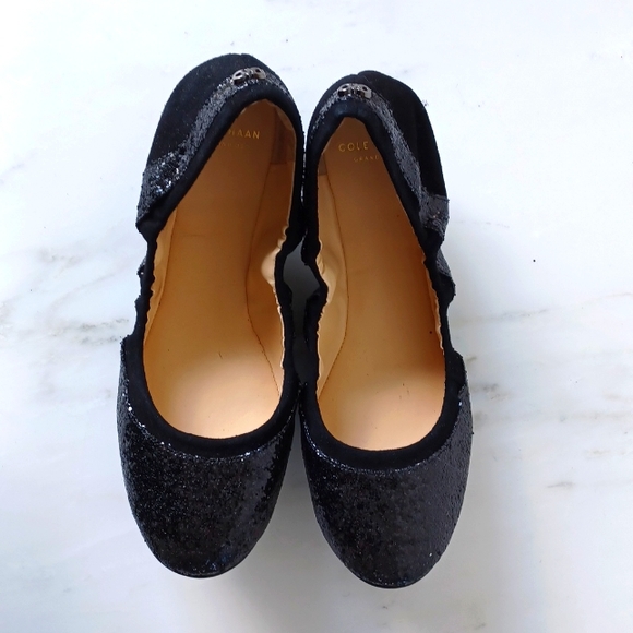 Cole Haan Avery Scrunch Ballet Shoes. Size 6 - Picture 2 of 7